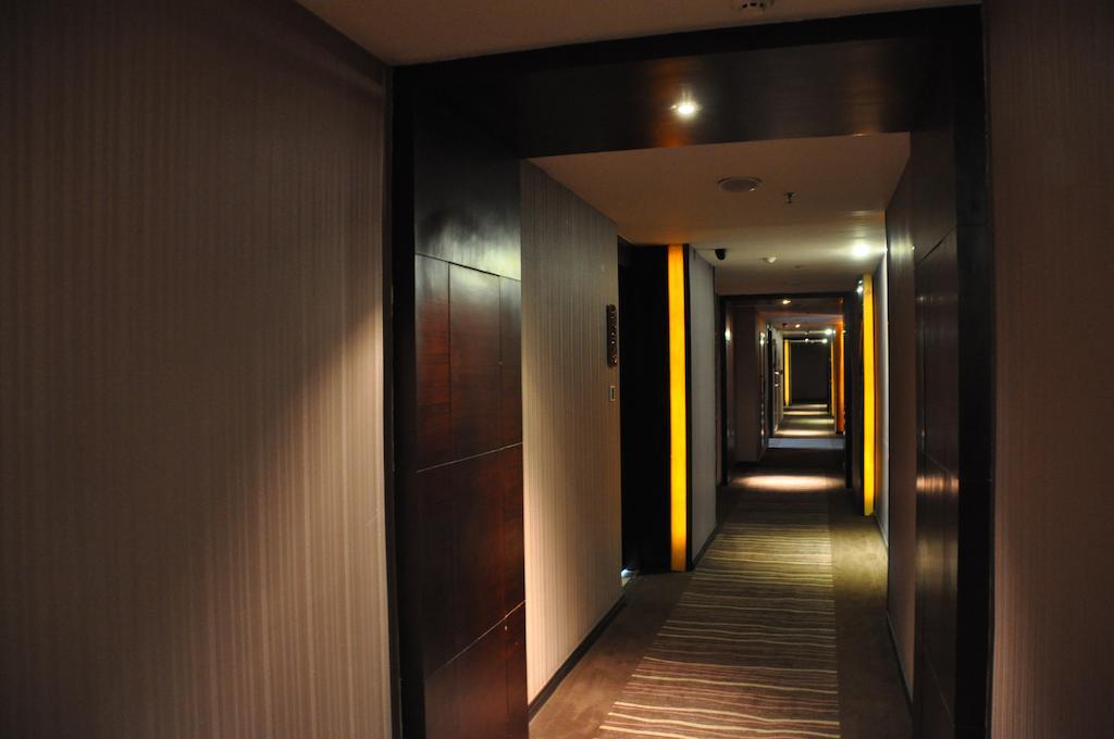 Chengdu Essen International Hotel Esterno foto